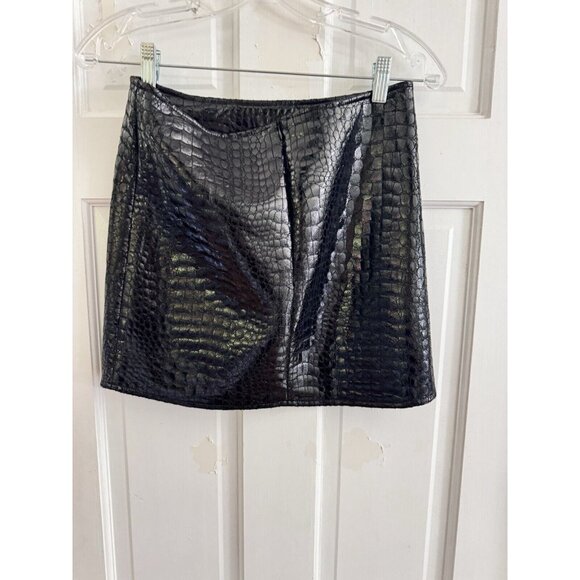 Princess Polly Black Shiny Faux Leather Snake Skin Mini Skirt Size XS - Picture 2 of 6